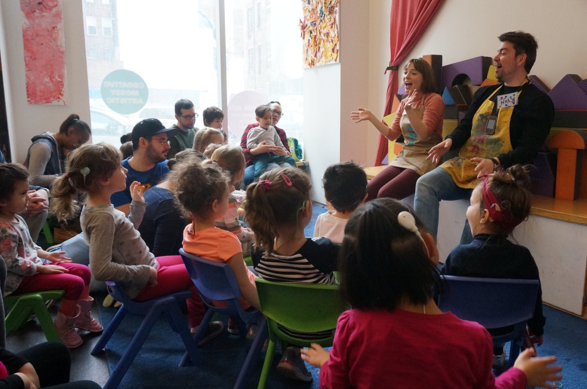 A New Community That Exists Between the Hearing and the&nbsp;Deaf